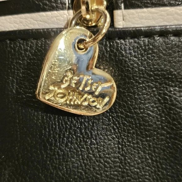 Betsey Johnson Faux Leather Backpack Furry Stuffed Heart - Picture 9 of 16